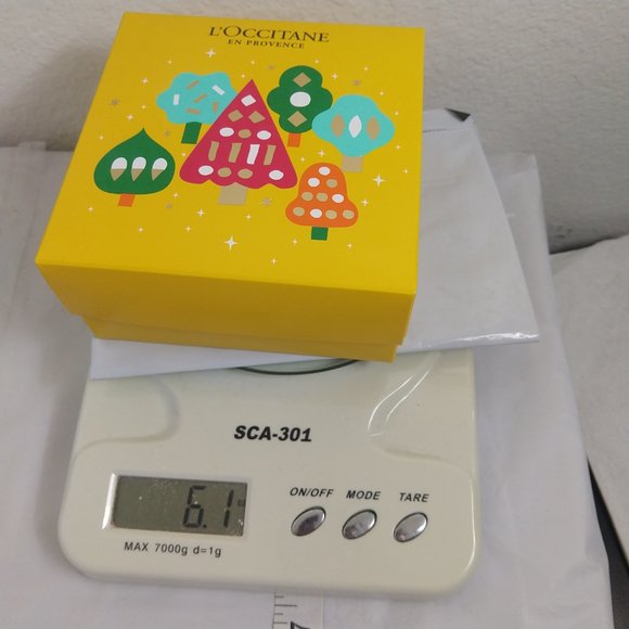 L'Occitane Hand Cream Gift Set Enriched with Shea Butter 30ML X 3 New - Picture 5 of 5